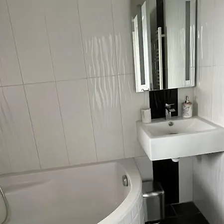 Wasat, Joli Appt 3 à Appartement *